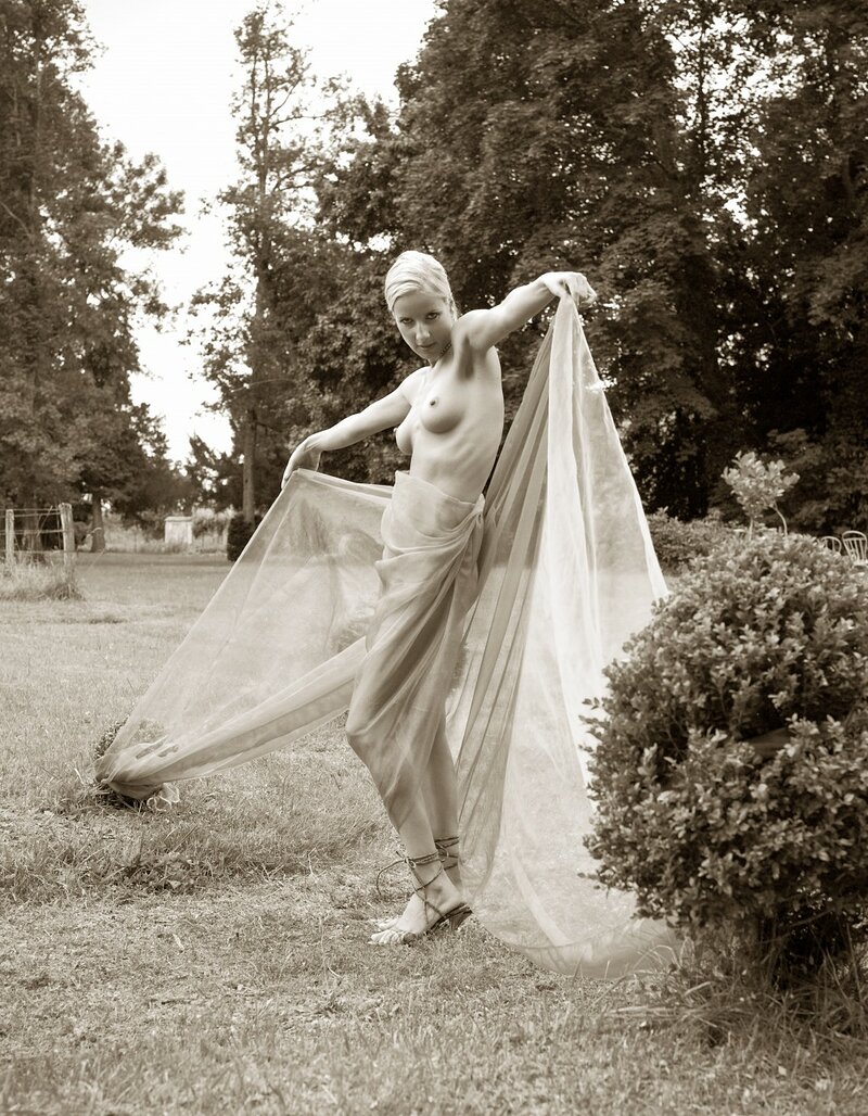 Танюша, 22 года, 0 размер груди