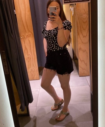 Надя, 21 год, 2 размер груди